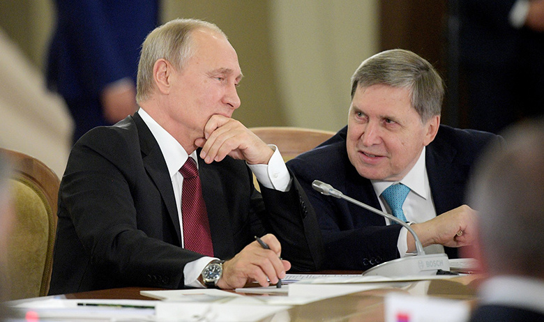 Владимир Путин и Юрий Ушаков