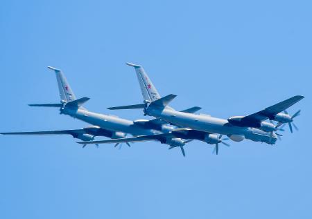 Два самолёта Ту-142М3 выполнили 12-часовой полёт над Тихим океаном