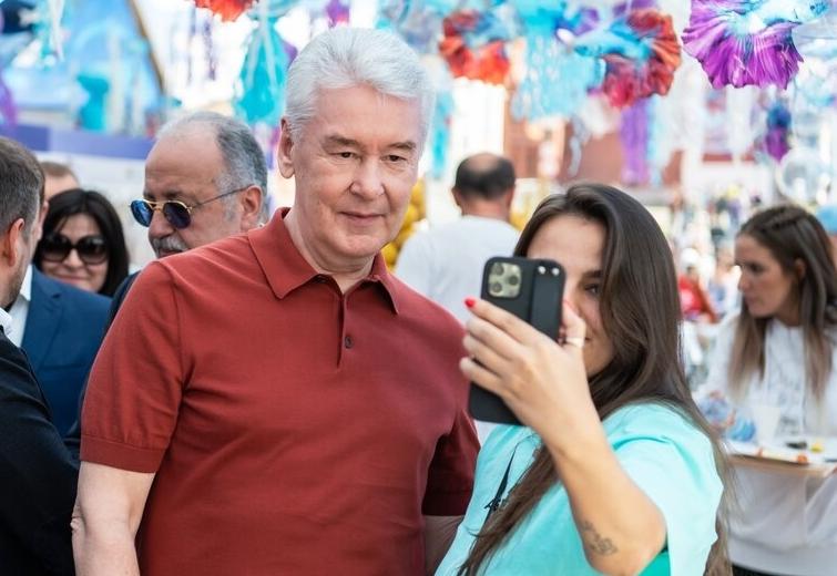 Сергей Собянин на гастрономическом фестивале «Рыбная неделя в Москве»