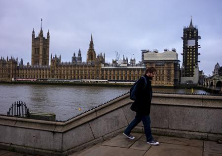 СМИ: начало голосования по выборам премьер-министра Великобритании отложено