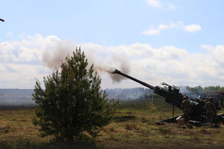 M777