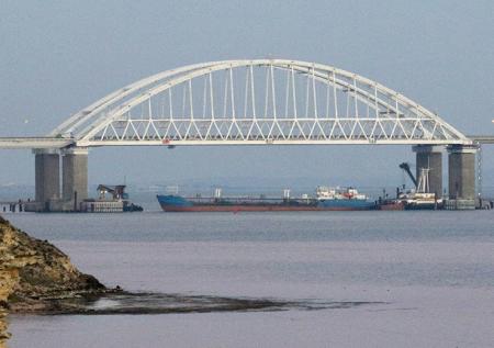 Моряков с задержанного Украиной российского танкера отпустили на свободу