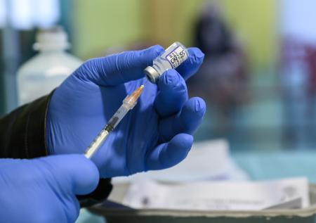 В Италии для жителей старше 50 ввели штраф за отказ от вакцинации