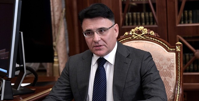 Александр Жаров