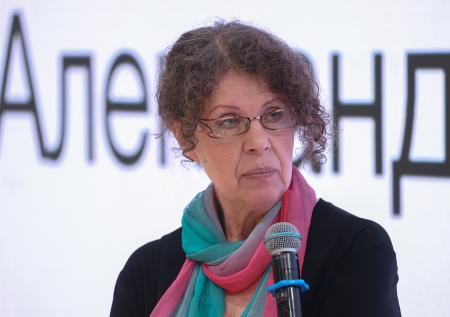 Александра Маринина: «На Западе всё лучше. Будет наоборот — не поверим»
