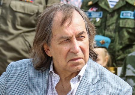 Иншаков оценил попытки звезд реабилитироваться после «голой» вечеринки