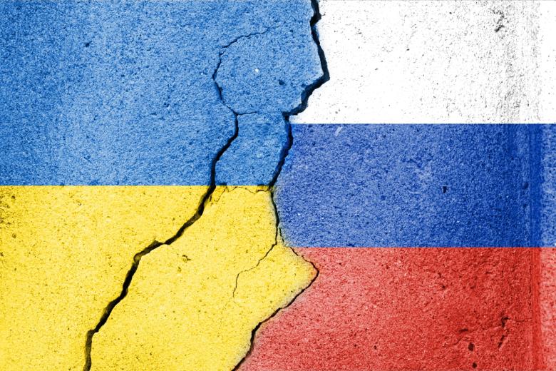 Флаги России и Украины