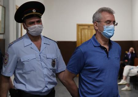 ФСБ прослушивала разговоры губернатора Белозерцева девять месяцев