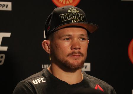 Стали известны гонорары Яна, Махачева, Волкова и других бойцов UFC 267