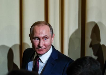 Путин: после заражения премьера COVID-19 я обязан был стать аккуратным