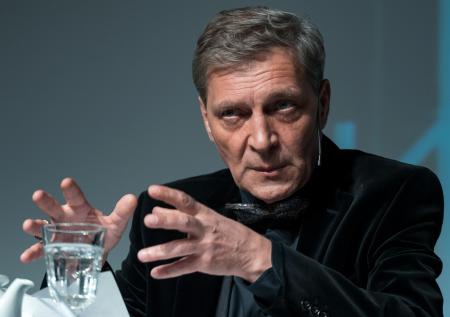 Названа дата рассмотрения уголовного дела Александра Невзорова