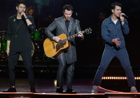 Группа Jonas Brothers посвятила песню Олимпийским играм в Токио