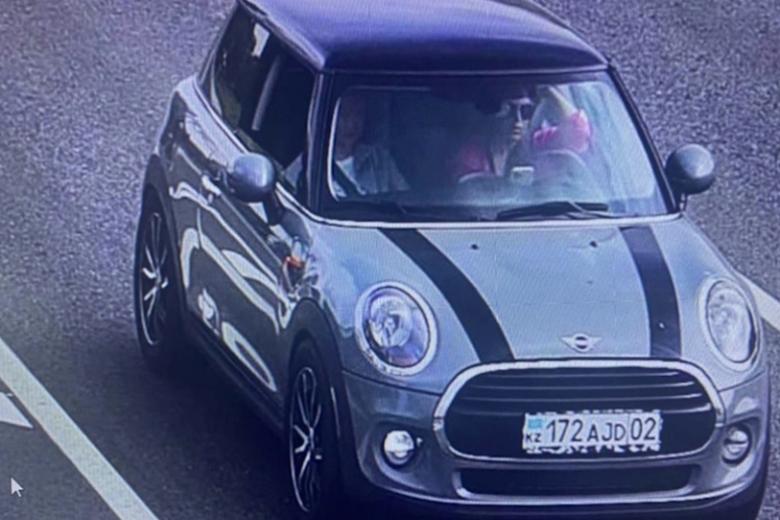 Гражданка Украины Наталья Вовк в автомобиле Mini Cooper
