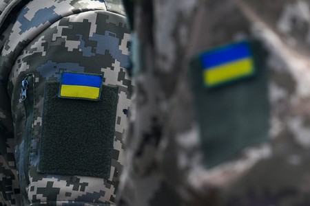 Украинские военные маскируют взрывчатку под шоколад и конфеты