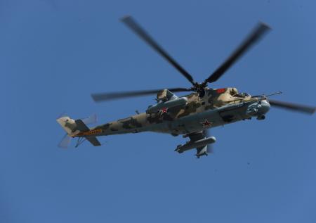 Минобороны опубликовало кадры сопровождения армейских колонн вертолётами