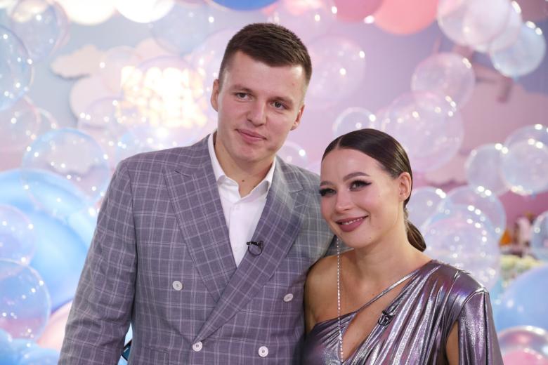 Блогеры Артем и Валерия Чекалины