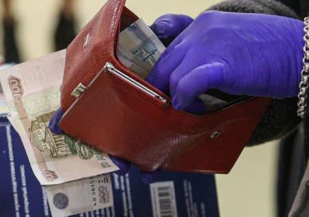 Стало известно, почему россияне могут лишиться пенсии с карты
