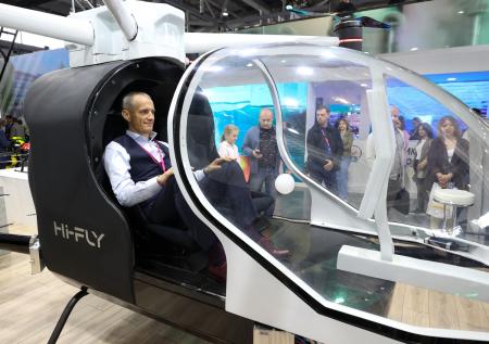 В Новосибирске презентовали воздушное беспилотное такси Hi-Fly S700