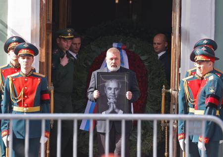 В Москве завершилась церемония прощания с Горбачевым