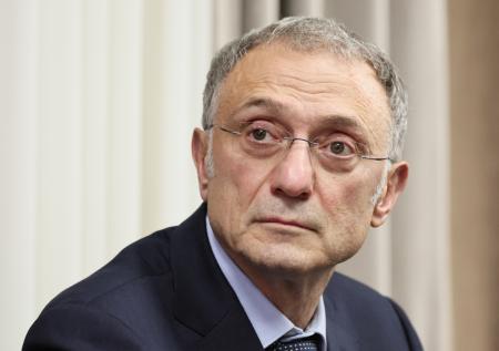 Названо имя самого обедневшего миллиардера России