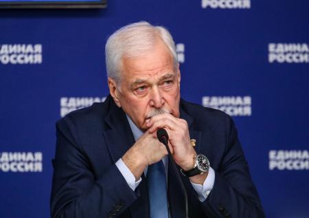 Грызлов заявил, что посольство РФ в Минске окажет помощь Дудникову и Сапеге