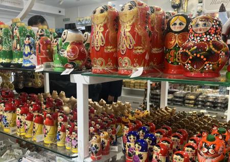 Водка, матрешки и шапки-ушанки: что ищут делегаты БРИКС в магазинах Казани