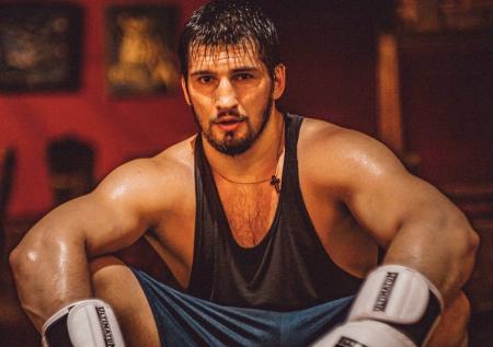 Бой Папина и Файфера отложен на неделю и перенесён в Казань