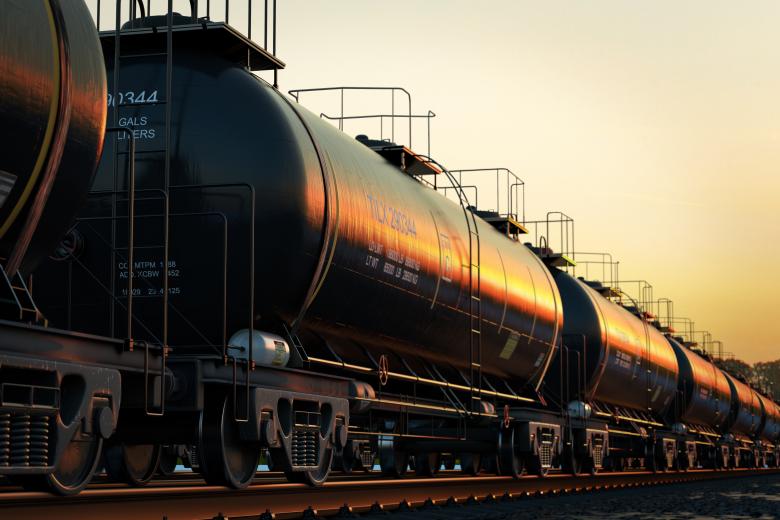 Цистерны с нефтью