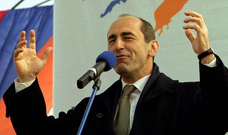 Роберт Кочарян