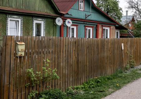 Дачникам объяснили, как правильно отгородиться от соседей