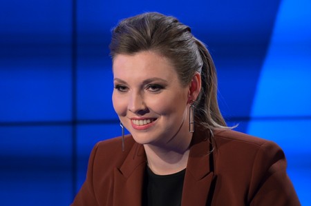 «Стоило в отпуск уйти»: Скабеева ответила на слухи о разводе с Поповым
