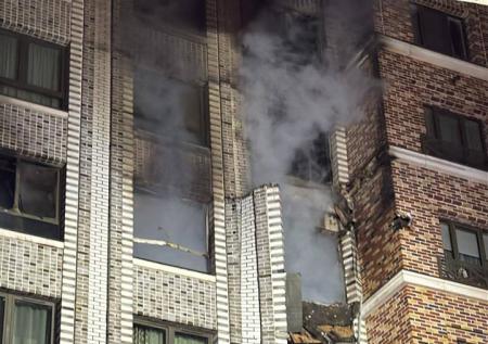 Момент взрыва газового баллона в московском ЖК попал на видео