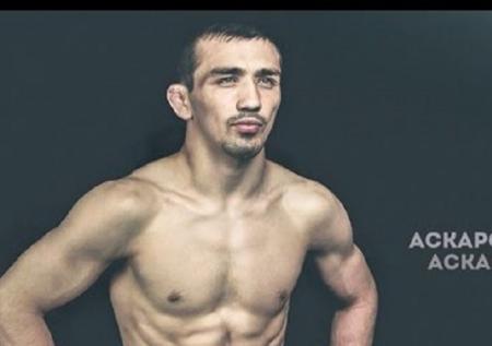 Глухой российский дебютант UFC свёл поединок вничью