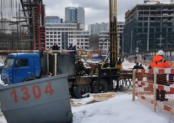 Бурильные работы над тоннелем метро между станциями «Мичуринский проспект» и «Аминьевская»