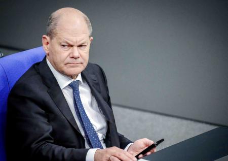 СДПГ может исключить Шольца из кандидатов на выборах в Германии