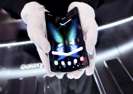 Первая партия Samsung Galaxy Fold распродана в России до релиза