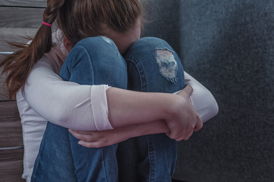 «Научу трахаться лучше, чем сестра»: девочка рассказала о соседе-педофиле