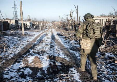 Бойцы ВС РФ подняли триколор над церковью в Гуево