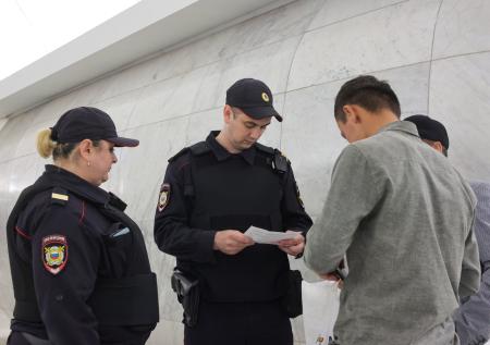В Госдуме рассказали, почему мигранты нападают на русских девушек