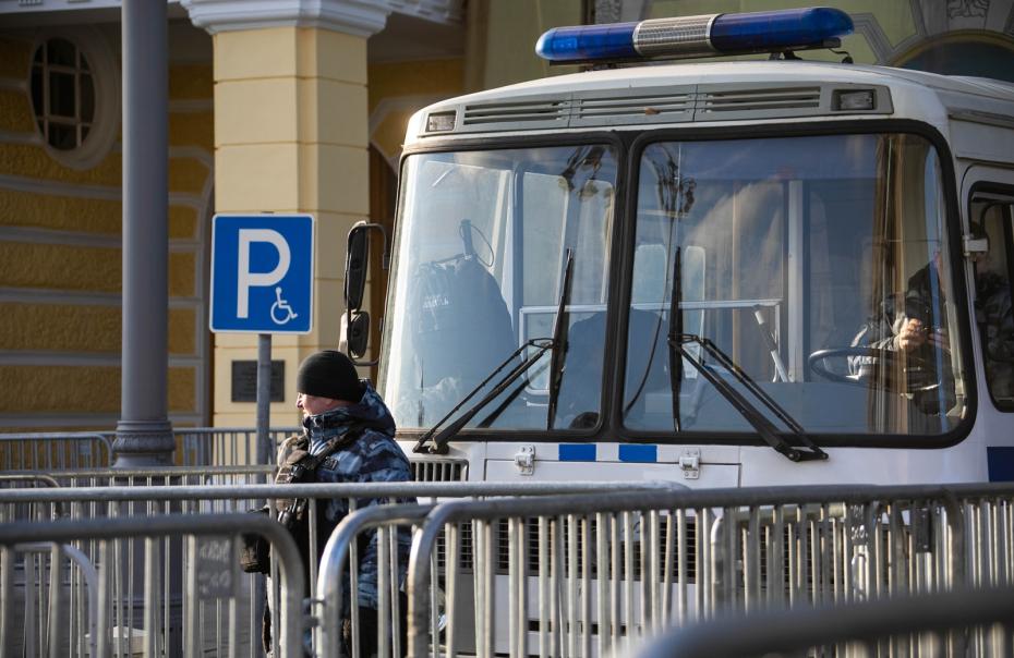 Обстановка в очереди у Большого театра
