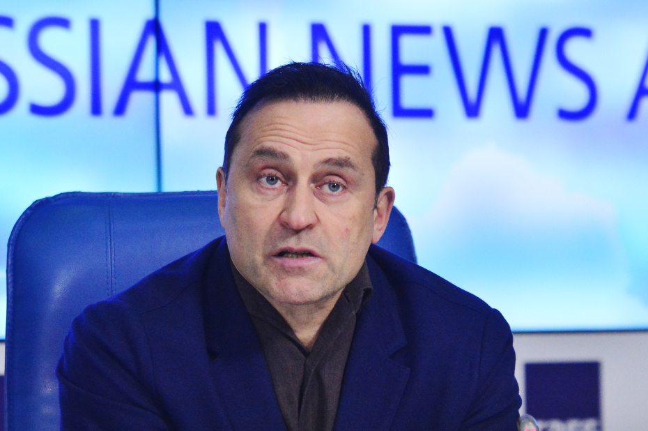 Дмитрий Свищев