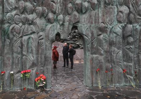 Таблички в память о замученных НКВД демонтировали в Твери