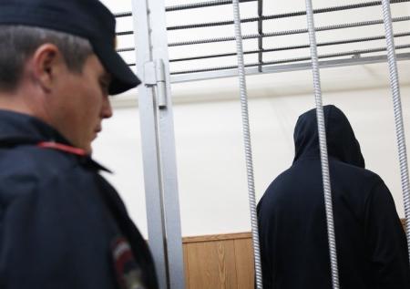 Суд оставил под стражей авторитета Шишканова