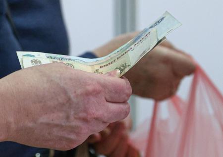 Мать участника СВО лишила внучку наследства