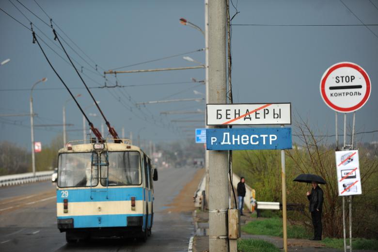Приднестровье. Бендеры. На выезде из города.