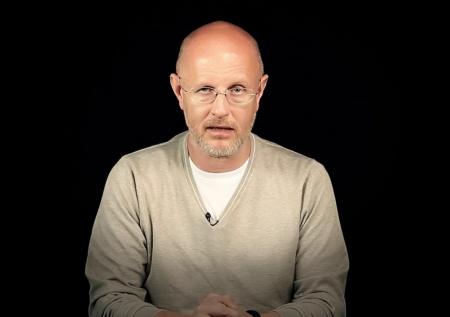 «Это не он, вы что»: Гоблин не поверил в реальность поддержки Медведева