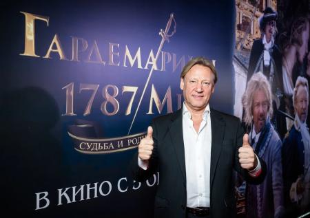 Харатьян рассказал, почему Дружинина не взяла его сына в «Гардемарины»
