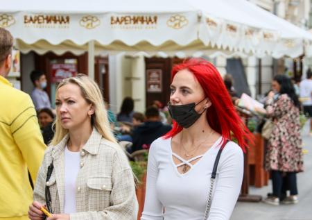 Трихолог рассказала, как сберечь волосы при коронавирусе