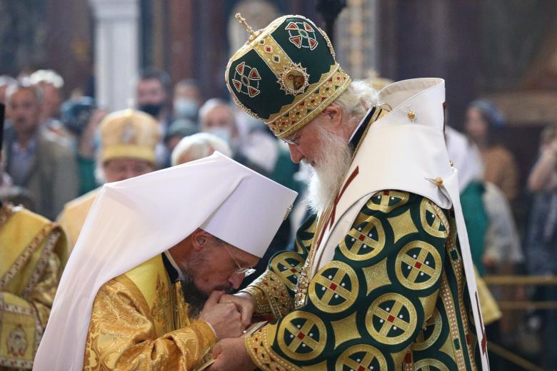 Патриарх Московский и всея Руси Кирилл совершает чин возведения в сан митрополита епископа Минского и Заславского Вениамина