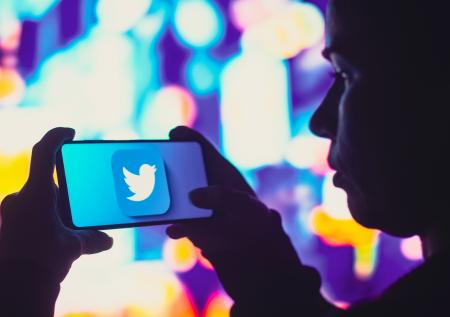 В Twitter по всему миру фиксируют мощные сбои
